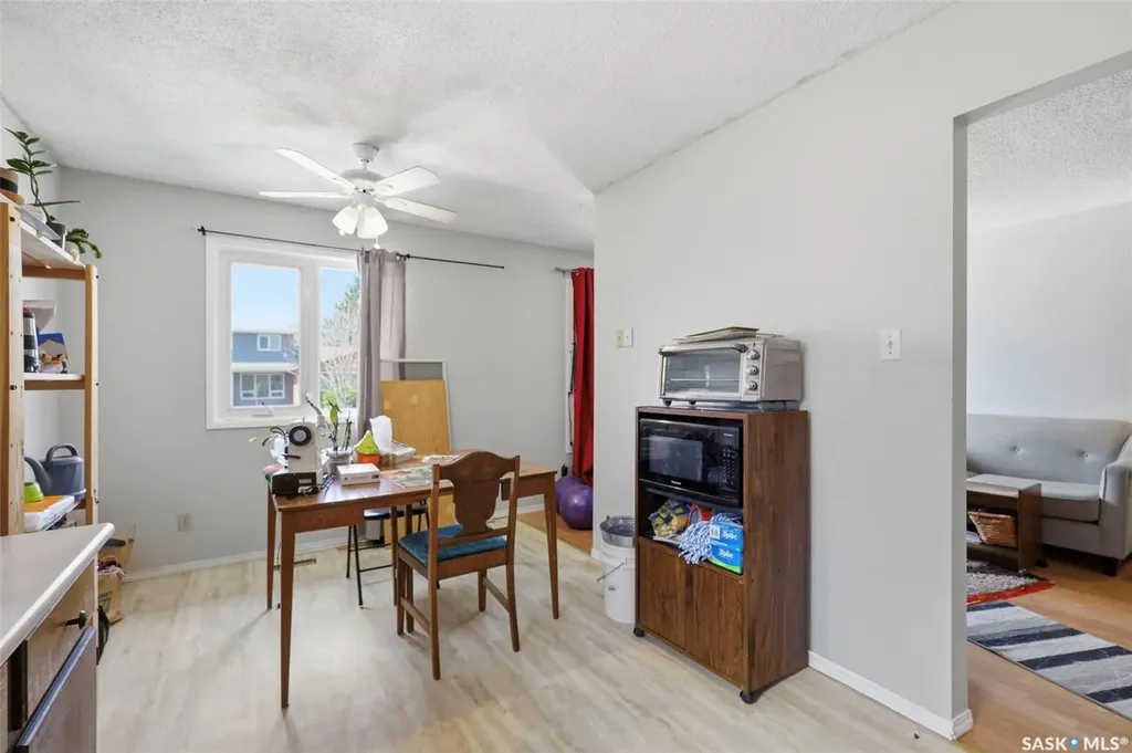 1605-1607 Laura Avenue Saskatoon SK S7N 2T2
