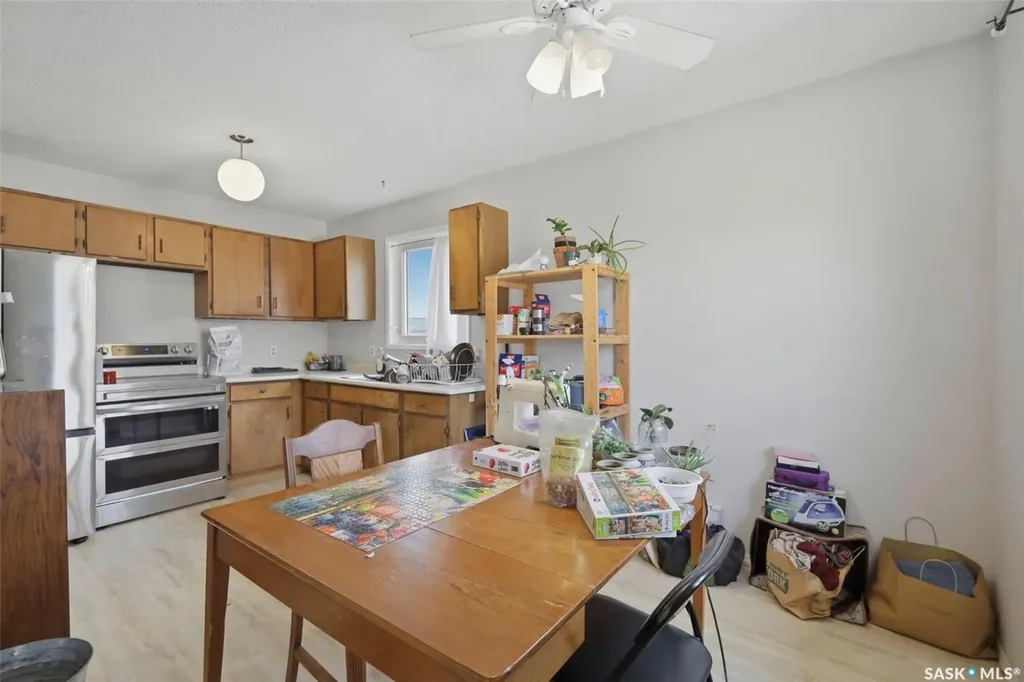 1605-1607 Laura Avenue Saskatoon SK S7N 2T2