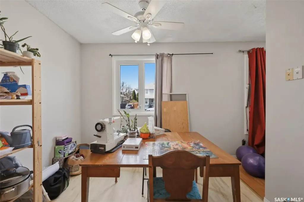 1605-1607 Laura Avenue Saskatoon SK S7N 2T2