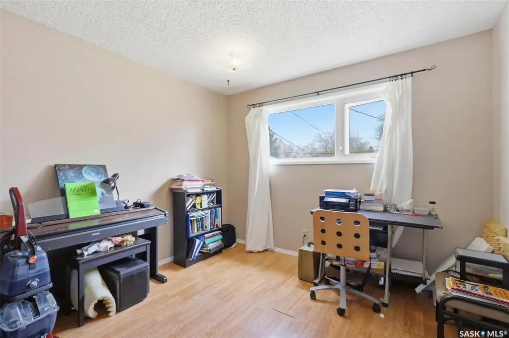 1605-1607 Laura Avenue Saskatoon SK S7N 2T2