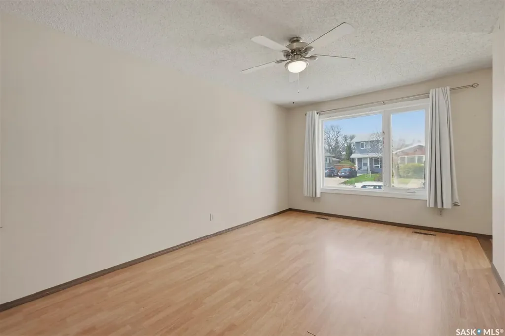 1605-1607 Laura Avenue Saskatoon SK S7N 2T2