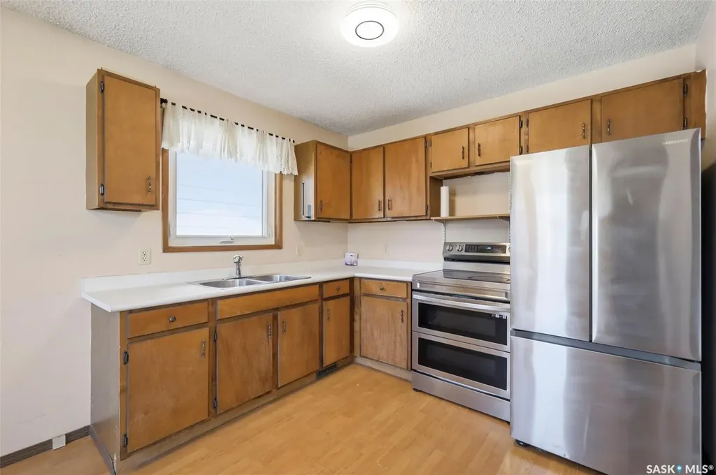 1605-1607 Laura Avenue Saskatoon SK S7N 2T2