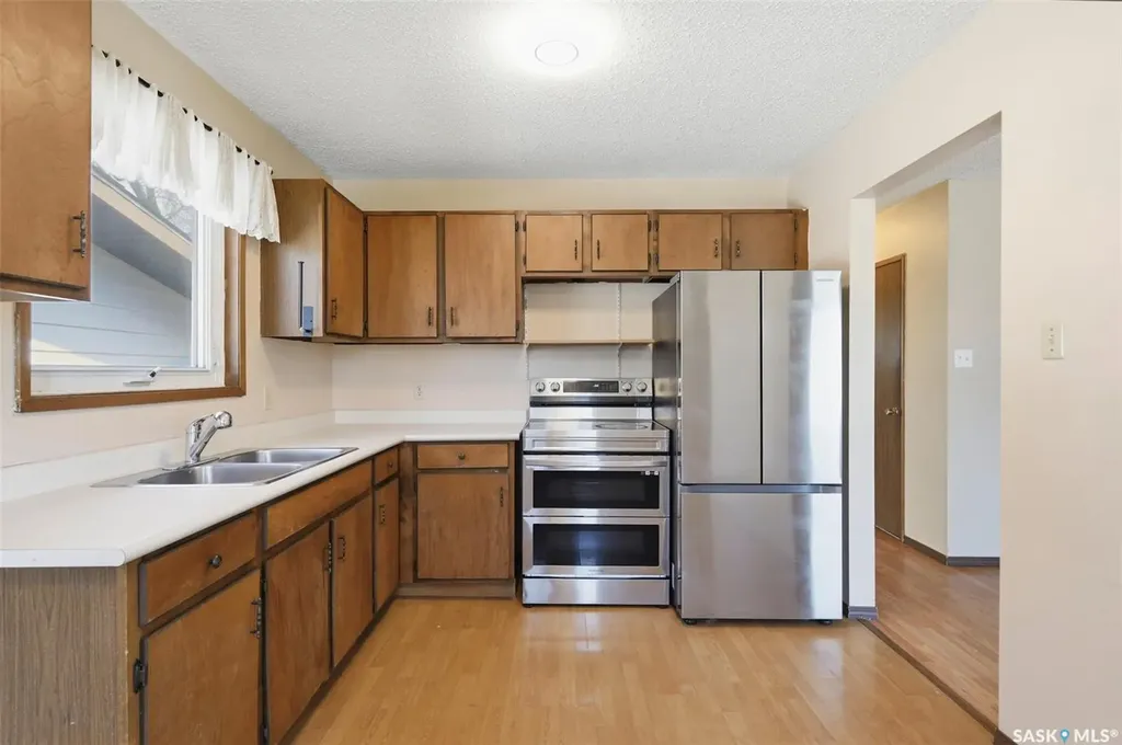 1605-1607 Laura Avenue Saskatoon SK S7N 2T2