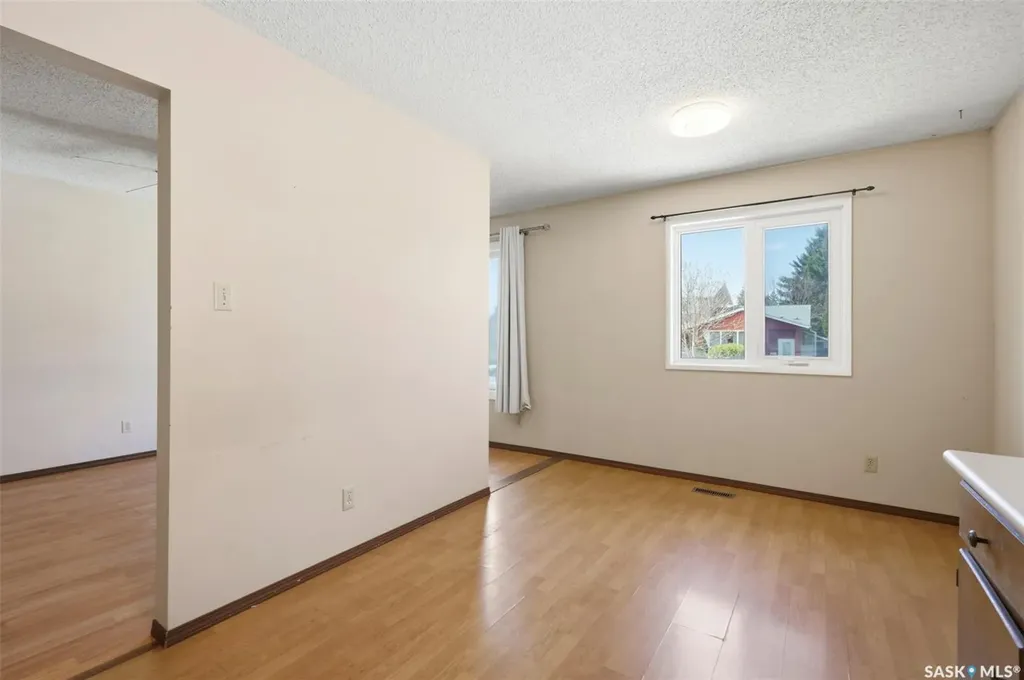 1605-1607 Laura Avenue Saskatoon SK S7N 2T2