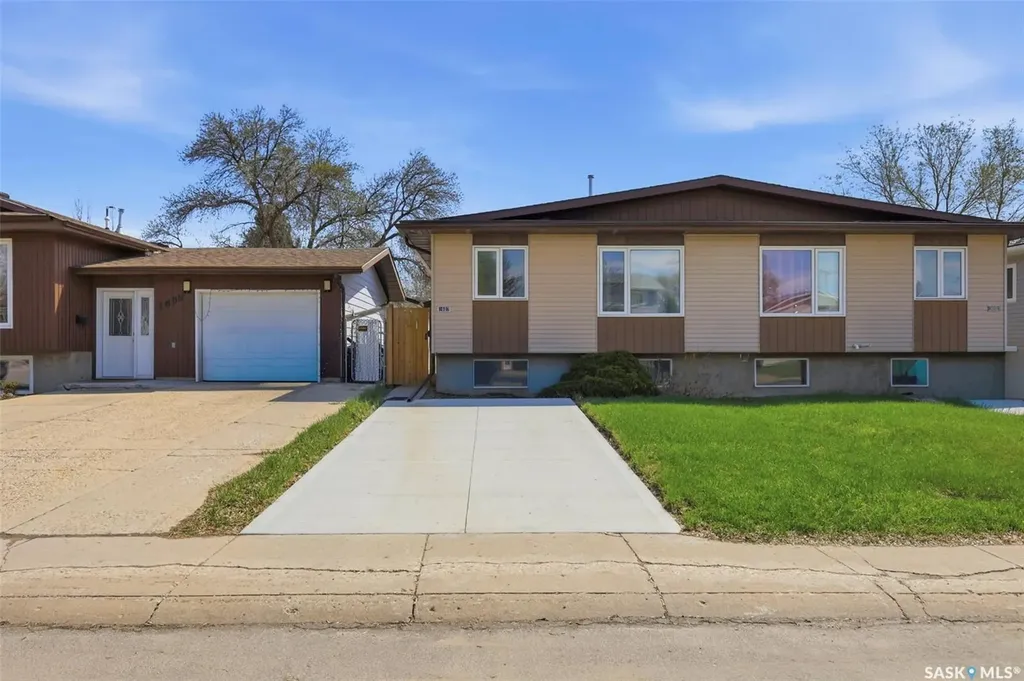 1605-1607 Laura Avenue Saskatoon SK S7N 2T2