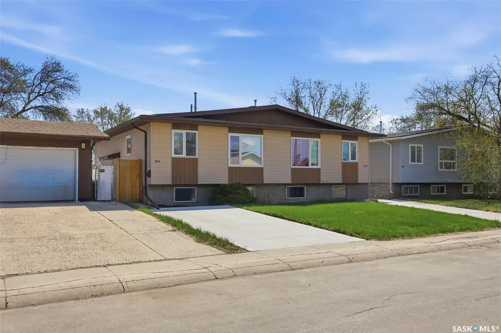 1605-1607 Laura Avenue Saskatoon SK S7N 2T2