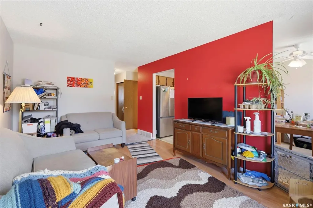 1605-1607 Laura Avenue Saskatoon SK S7N 2T2