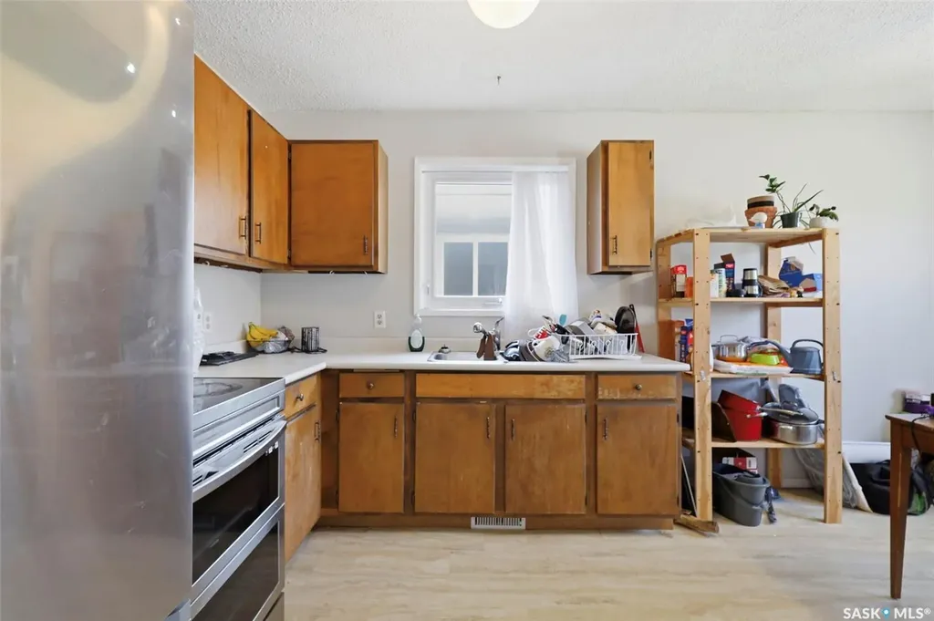 1605-1607 Laura Avenue Saskatoon SK S7N 2T2