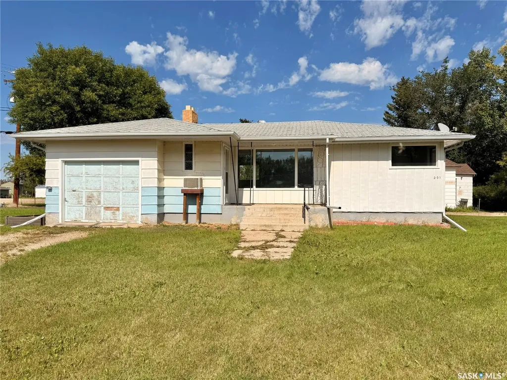 201 Ottawa Street Davidson SK S0G 1A0