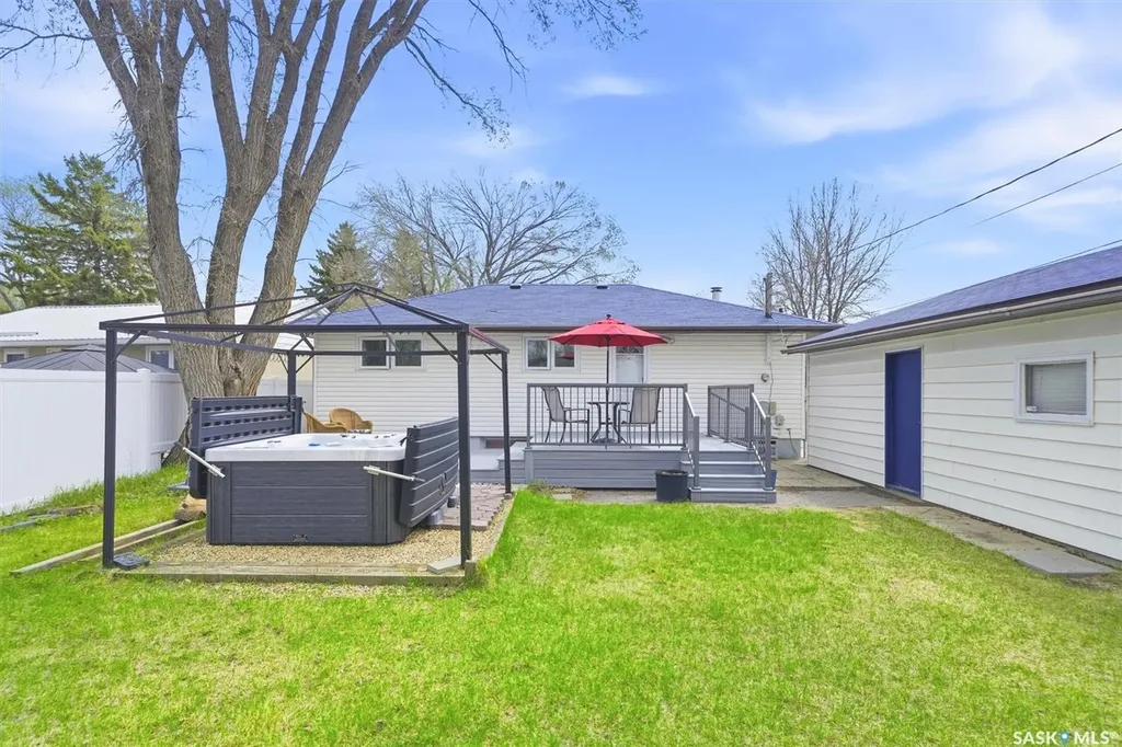 2922 21st Street W Saskatoon SK S7M 0W5