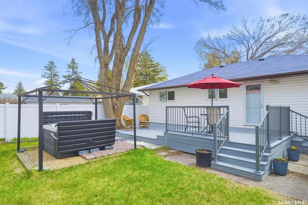 2922 21st Street W Saskatoon SK S7M 0W5
