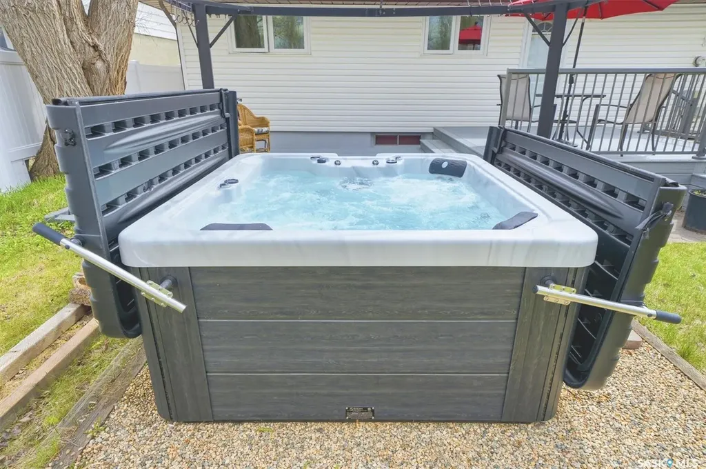 2922 21st Street W Saskatoon SK S7M 0W5