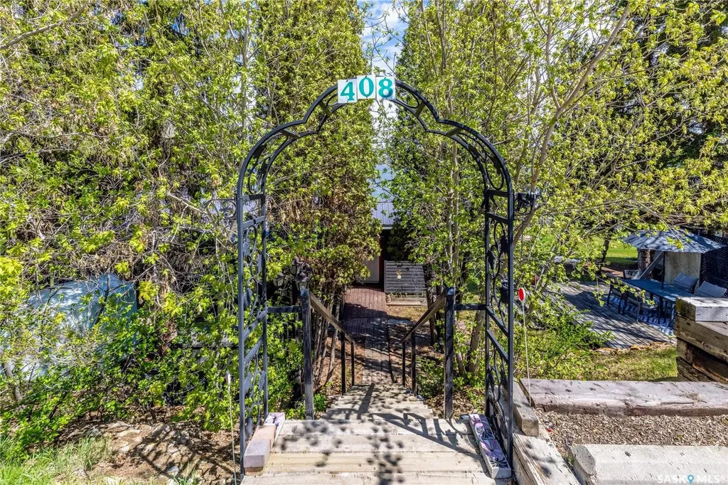 408 Tatanka Drive Sun Valley SK S6H 4P2