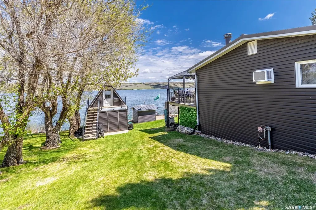408 Tatanka Drive Sun Valley SK S6H 4P2