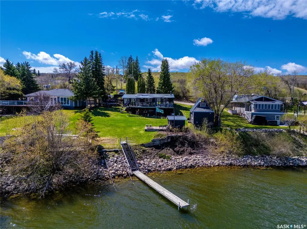 408 Tatanka Drive Sun Valley SK S6H 4P2