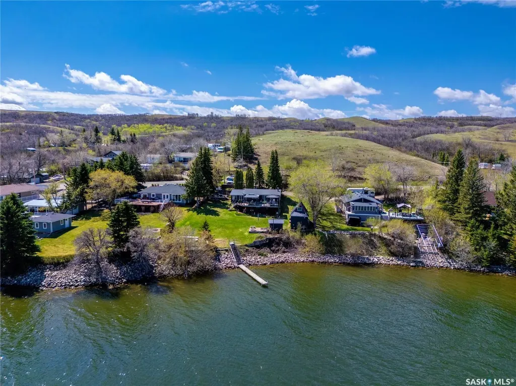 408 Tatanka Drive Sun Valley SK S6H 4P2