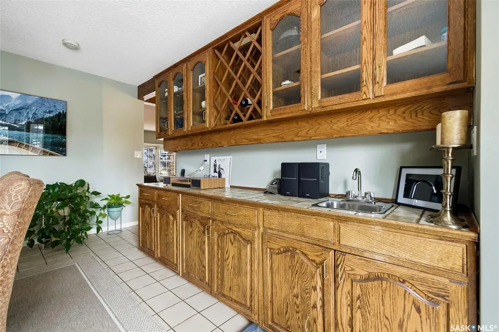 2402 Truesdale Drive Regina SK S4V 0W2