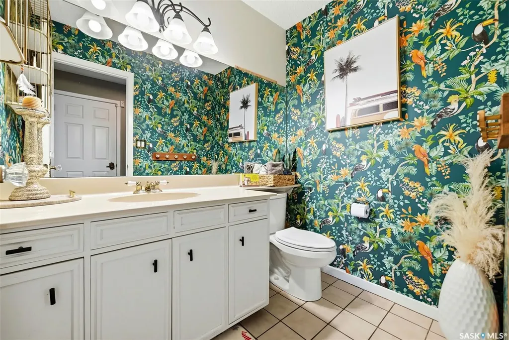 2402 Truesdale Drive Regina SK S4V 0W2