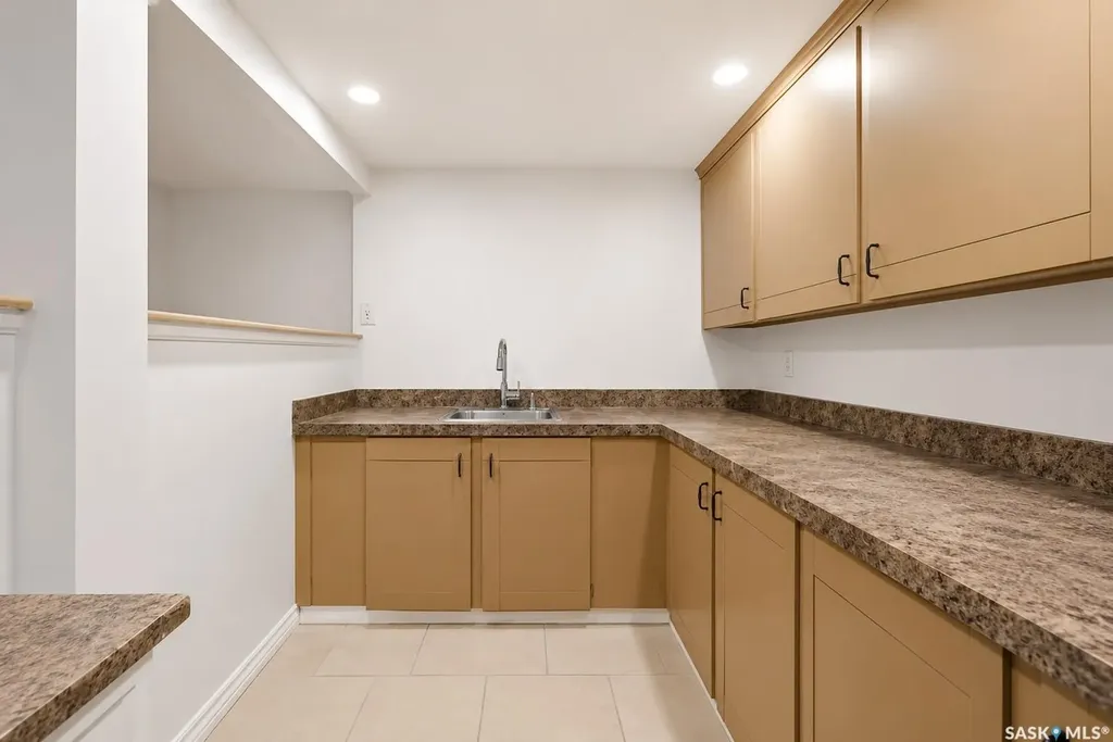 2402 Truesdale Drive Regina SK S4V 0W2