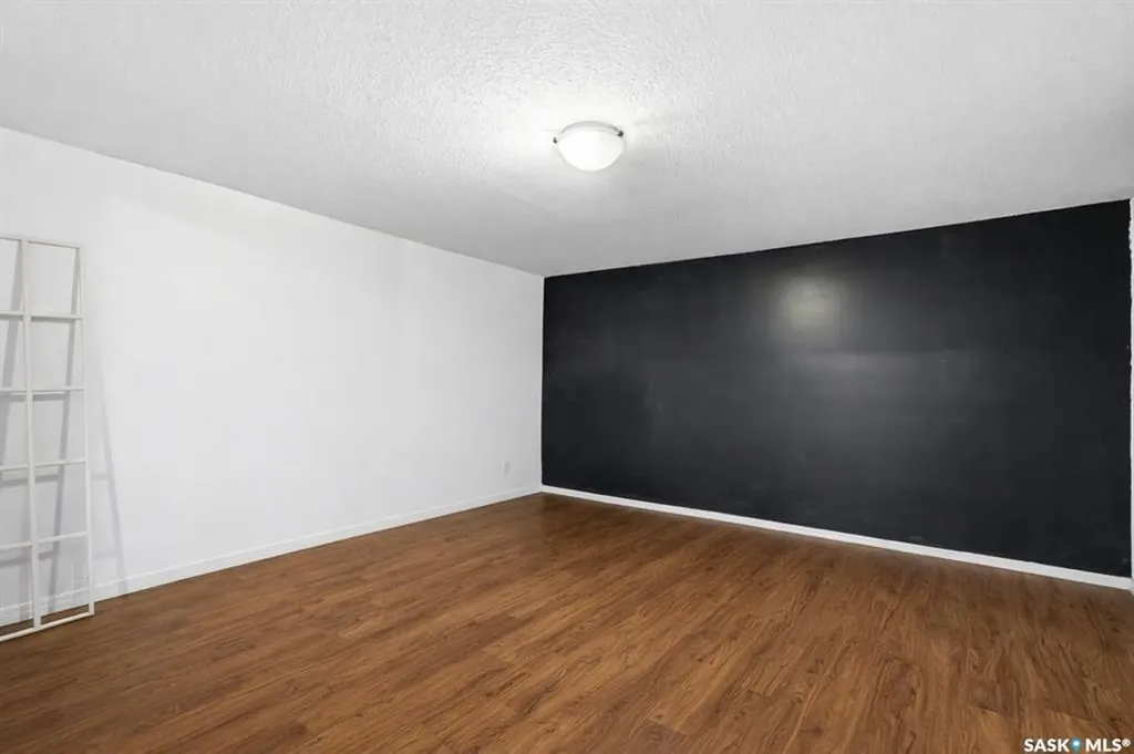 2402 Truesdale Drive Regina SK S4V 0W2