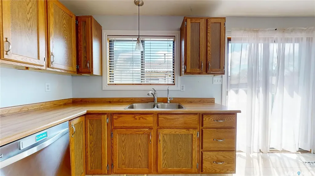 1134 Brown Street Regina SK S4N 6K6