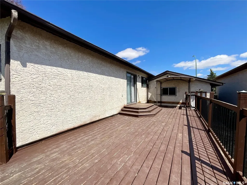 1134 Brown Street Regina SK S4N 6K6