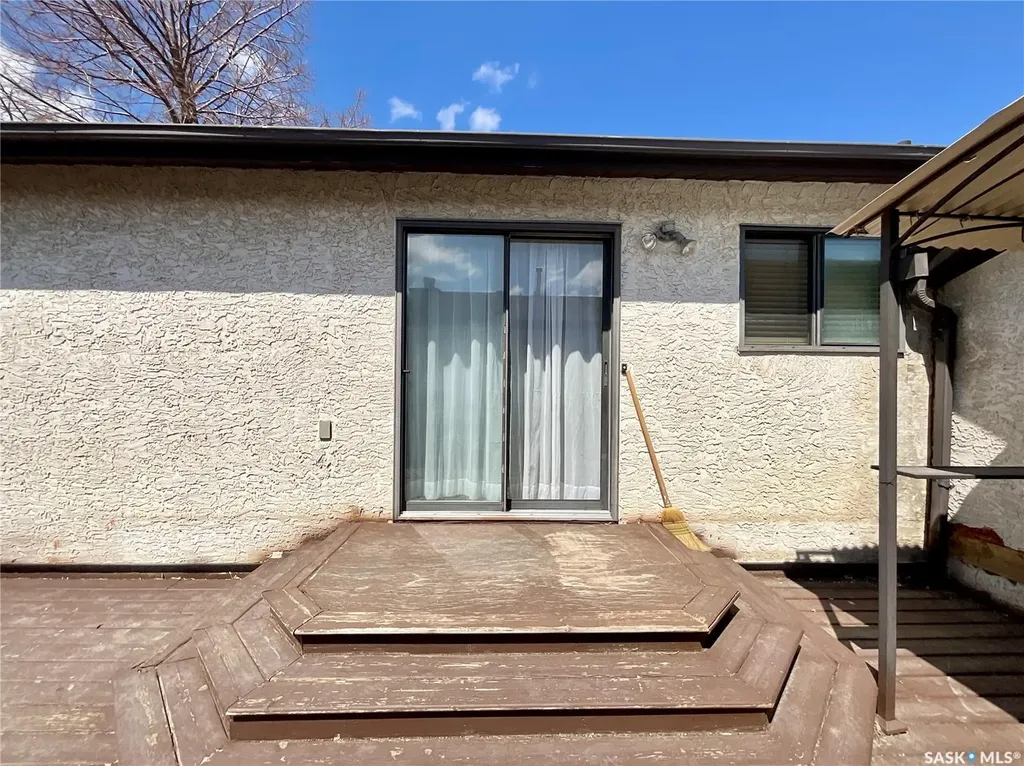 1134 Brown Street Regina SK S4N 6K6