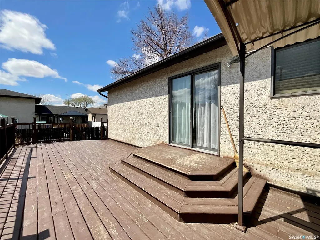 1134 Brown Street Regina SK S4N 6K6