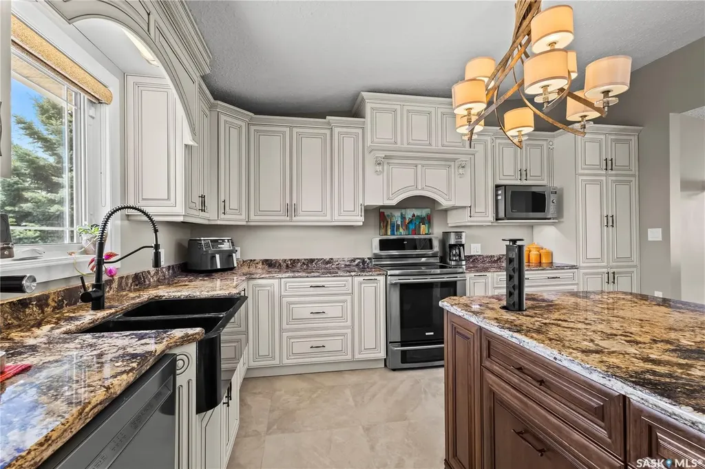 3383 Dent Crescent Prince Albert SK S6V 7H2