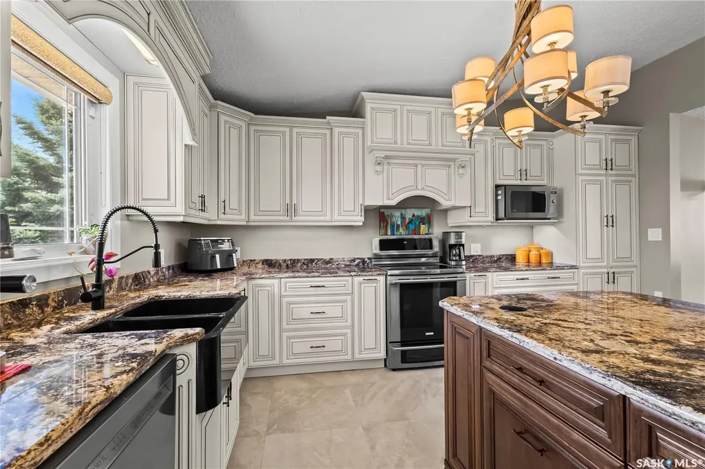 3383 Dent Crescent Prince Albert SK S6V 7H2