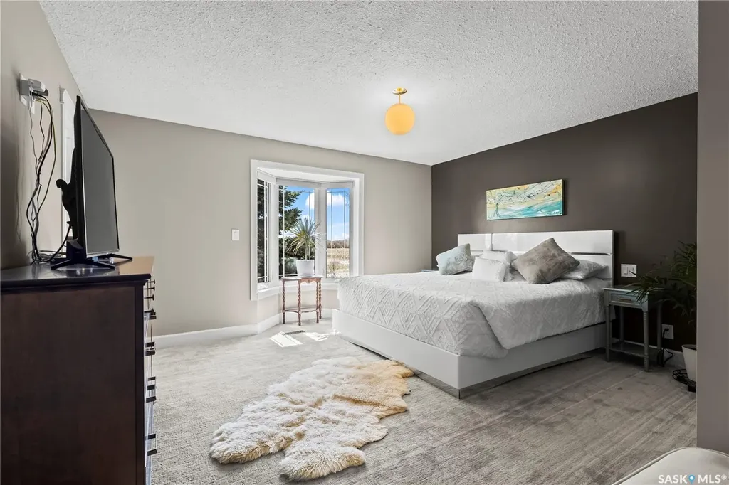 3383 Dent Crescent Prince Albert SK S6V 7H2