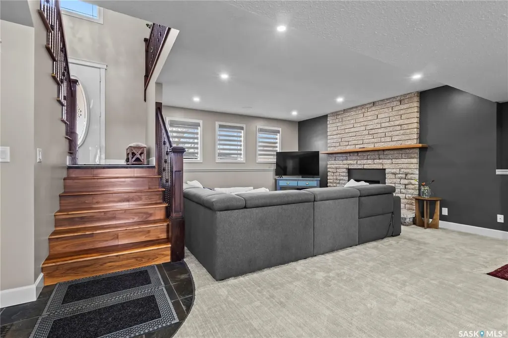 3383 Dent Crescent Prince Albert SK S6V 7H2