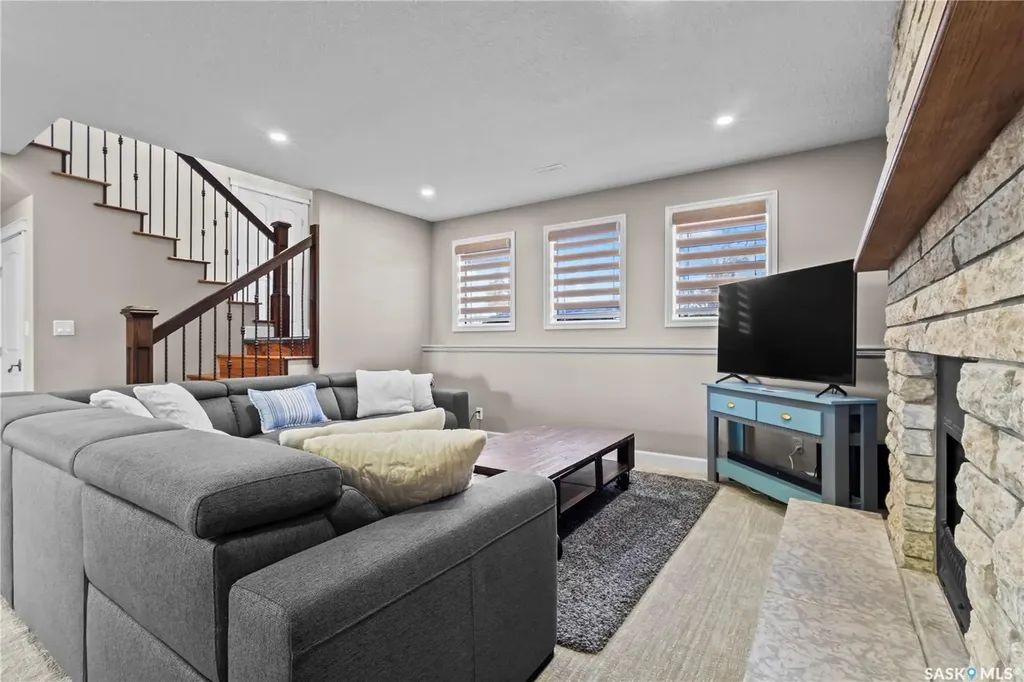 3383 Dent Crescent Prince Albert SK S6V 7H2