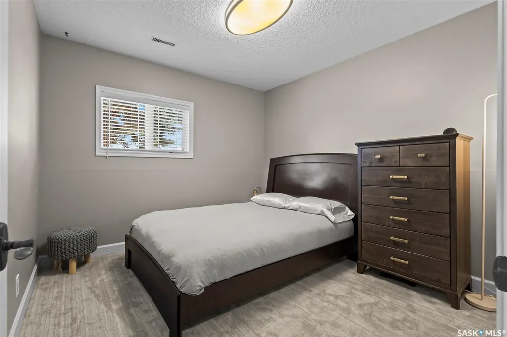 3383 Dent Crescent Prince Albert SK S6V 7H2