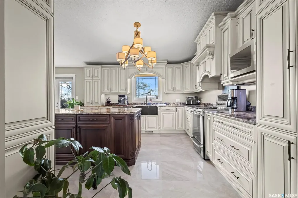 3383 Dent Crescent Prince Albert SK S6V 7H2