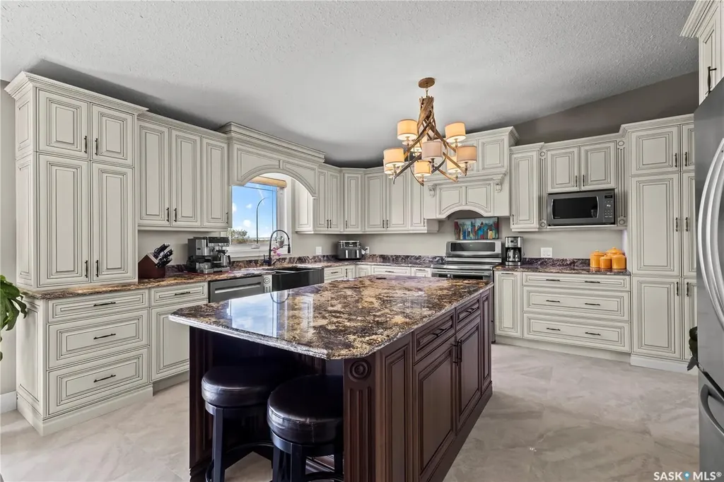 3383 Dent Crescent Prince Albert SK S6V 7H2