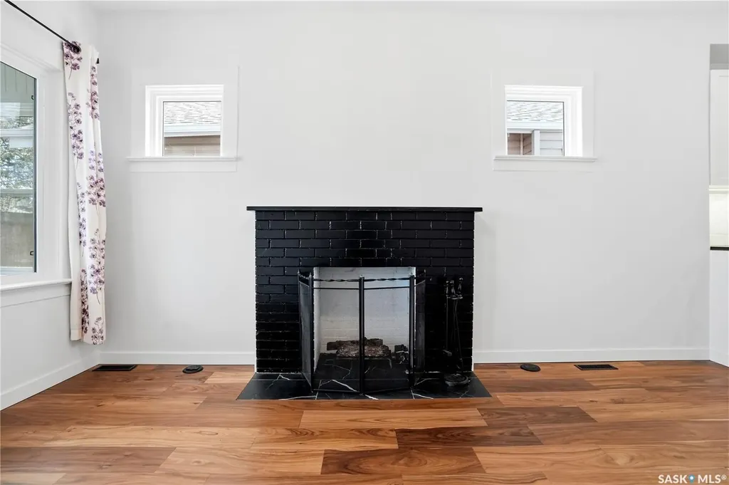 2324 Wallace Street Regina SK S4N 4A9