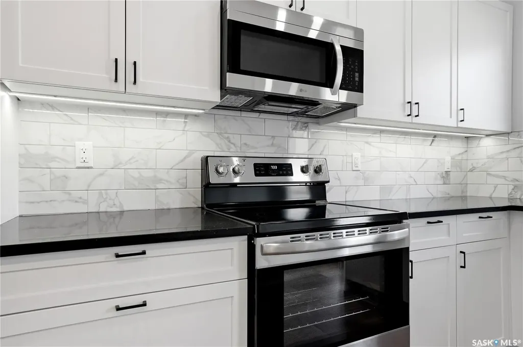 2324 Wallace Street Regina SK S4N 4A9