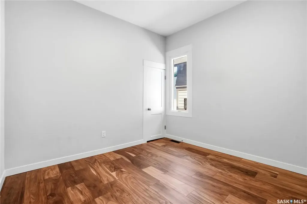 2324 Wallace Street Regina SK S4N 4A9