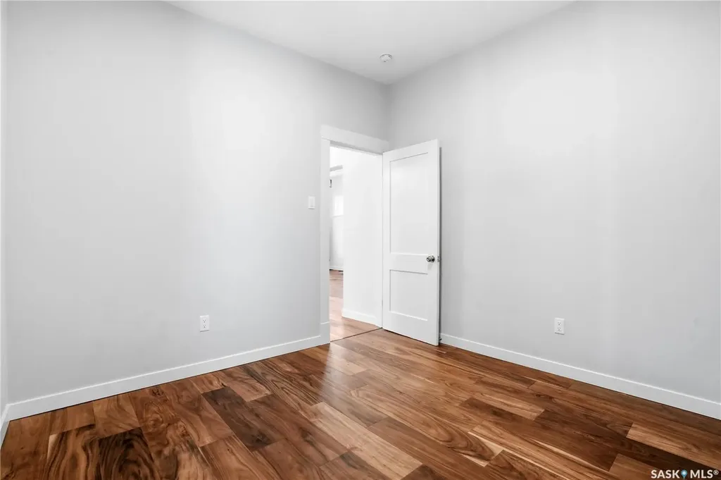 2324 Wallace Street Regina SK S4N 4A9