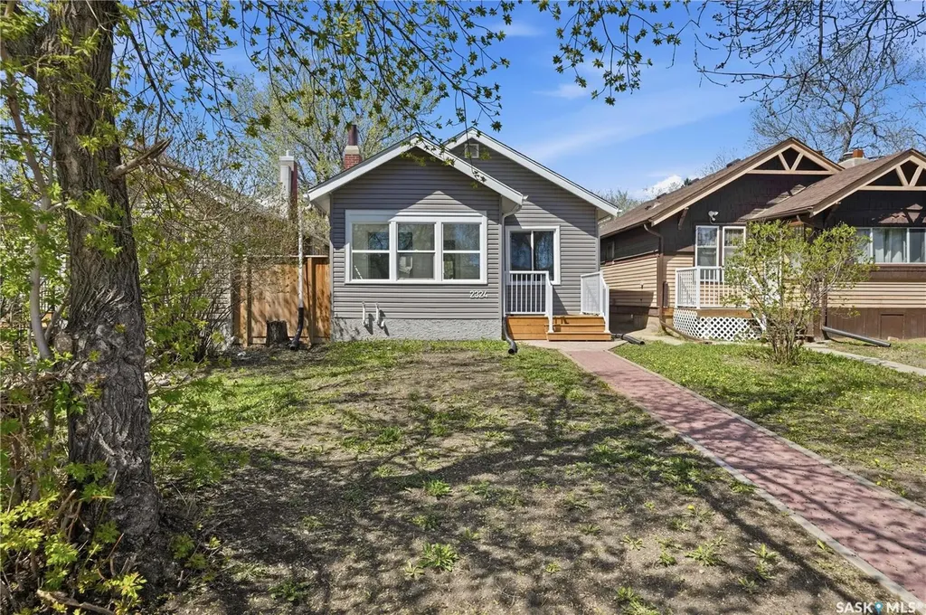 2324 Wallace Street Regina SK S4N 4A9