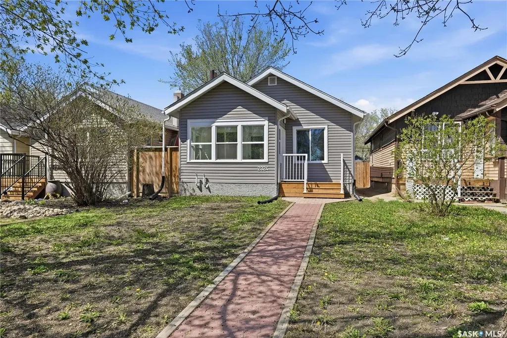 2324 Wallace Street Regina SK S4N 4A9