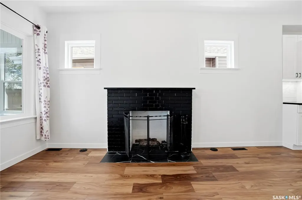 2324 Wallace Street Regina SK S4N 4A9