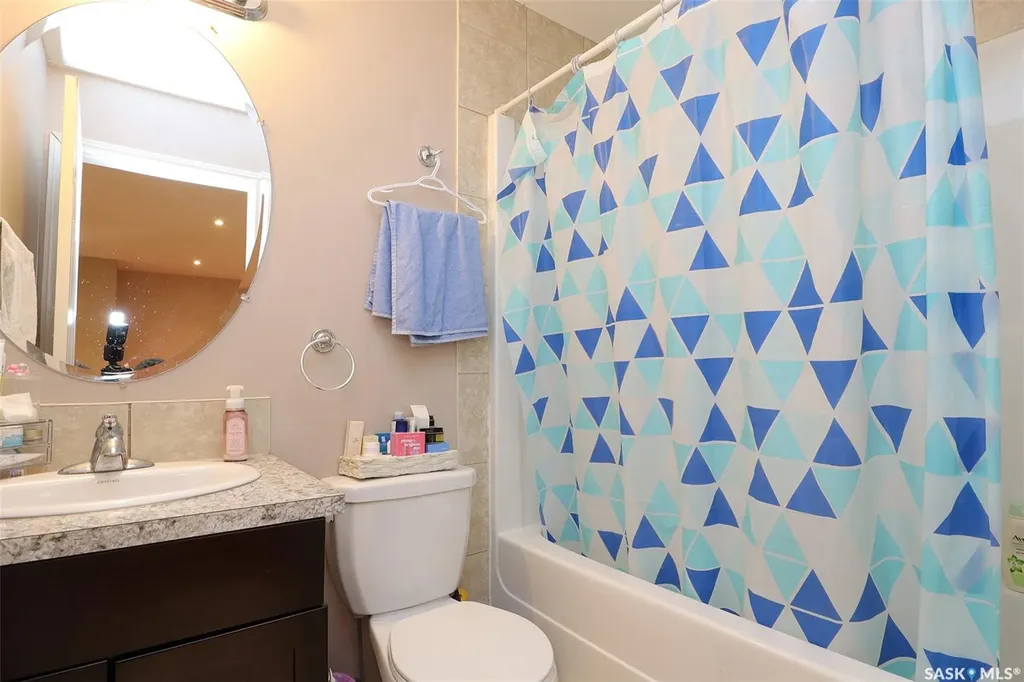 1956 A&b Edgar Street Regina SK S4N 3K3