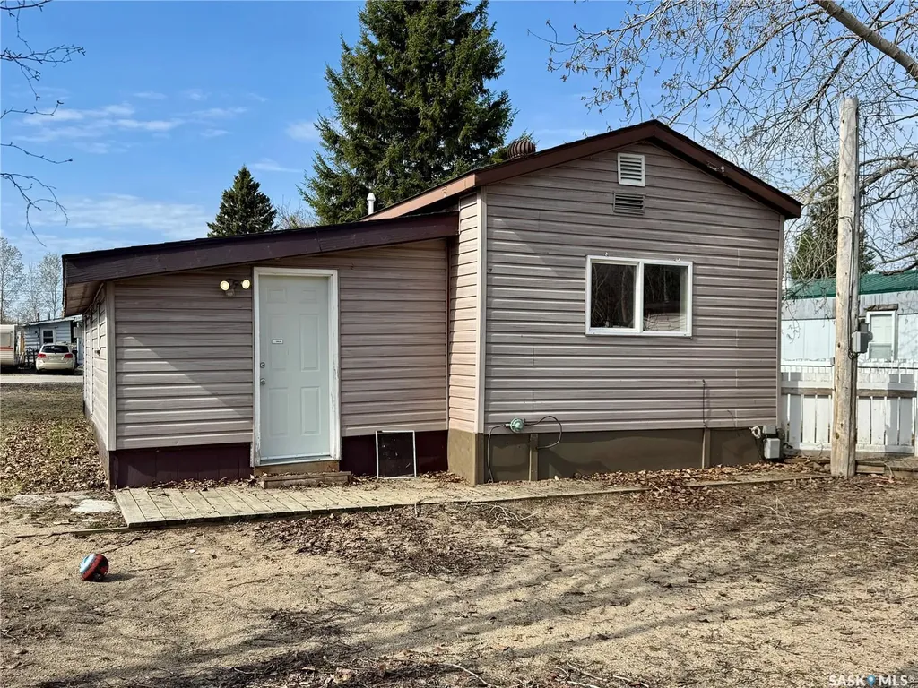 1112 Dalby Crescent La Ronge SK S0J 1L0