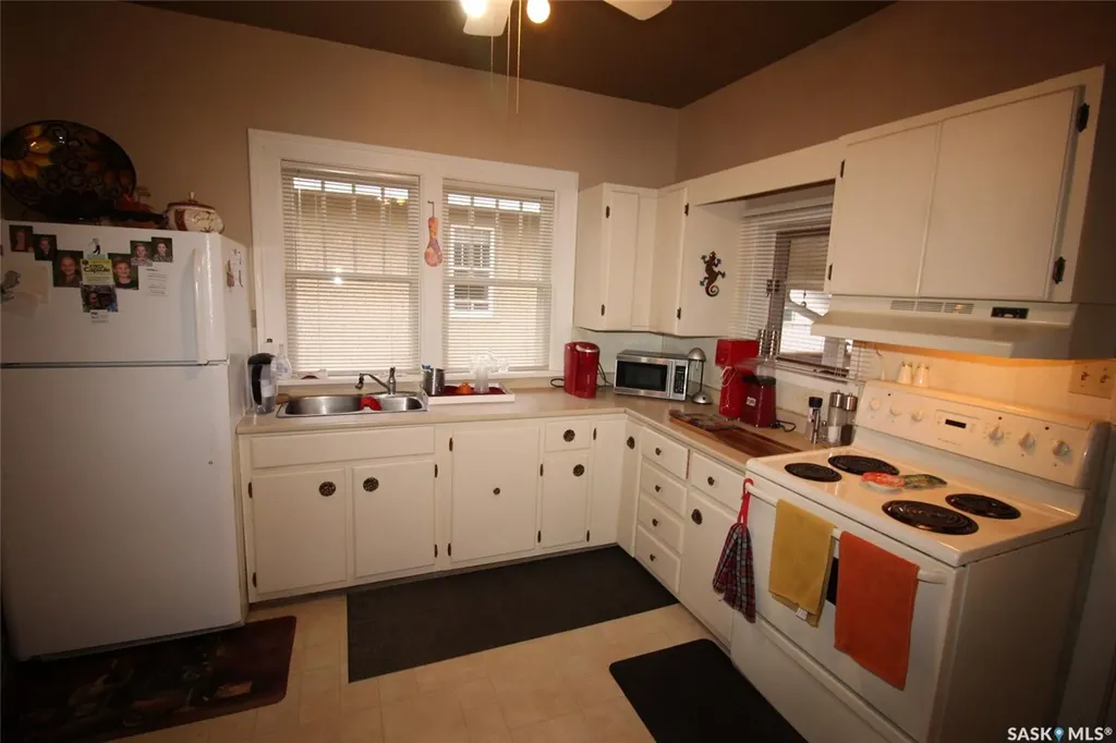 515 1st Street E Shaunavon SK S0N 2M0