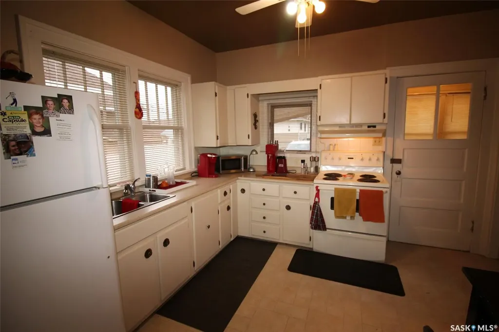 515 1st Street E Shaunavon SK S0N 2M0