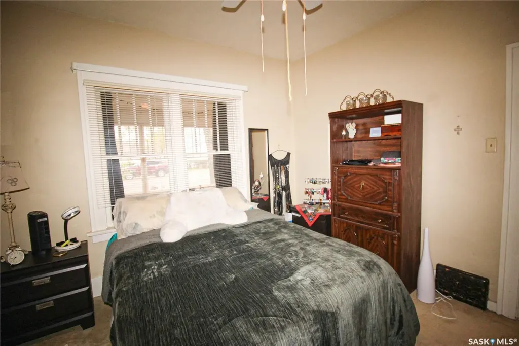 515 1st Street E Shaunavon SK S0N 2M0