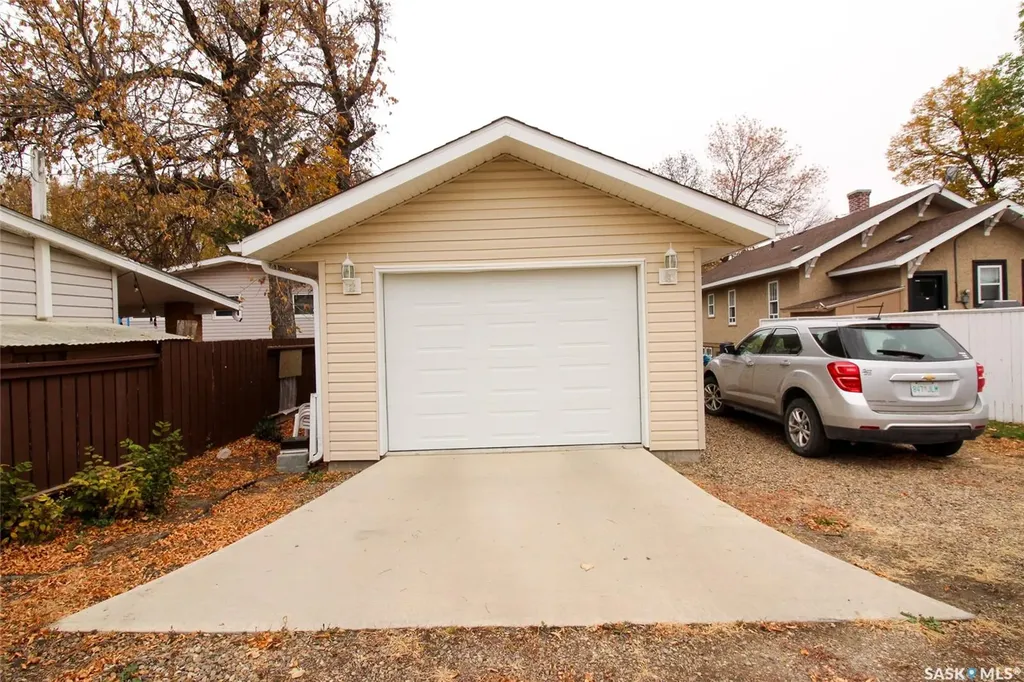 515 1st Street E Shaunavon SK S0N 2M0