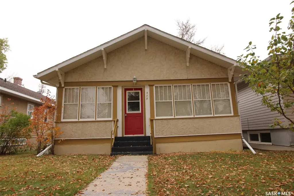 515 1st Street E Shaunavon SK S0N 2M0